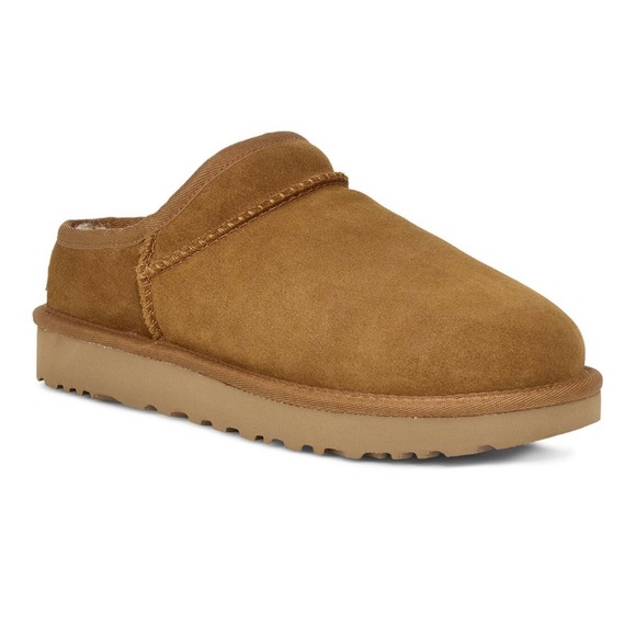 UGG Shoes - UGG classic suede slipper